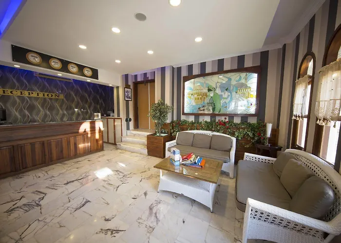 ホテル Family Belvedere 3*